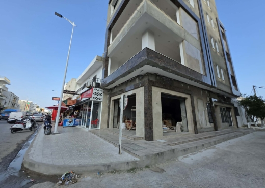 Local Commercial 100 m² (2 × 50 m²) à Oued Souhi